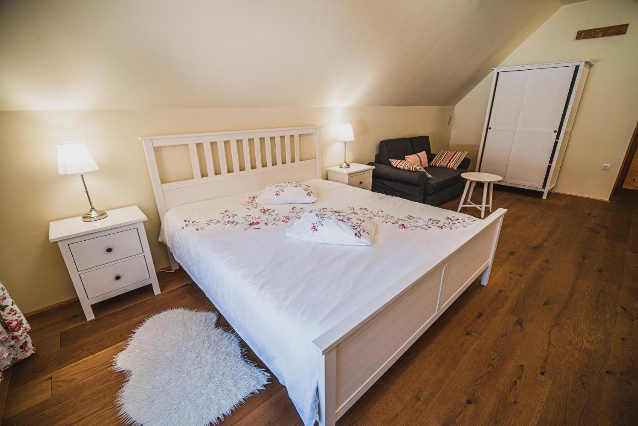 Farm stay Žurej 森图尔 外观 照片