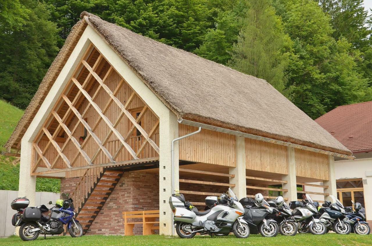 Farm stay Žurej 森图尔 外观 照片